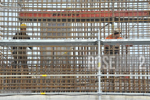 VENEZIA 15/12/10 - LAVORI ALLA BOCCA DI PORTO DI MALAMOCCO SICUREZZA  ©Graziano Arici/Rosebud2  CONSORZIO VENEZIA NUOVA