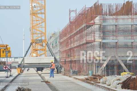VENEZIA 15/12/10 - LAVORI ALLA BOCCA DI PORTO DI MALAMOCCO SICUREZZA  ©Graziano Arici/Rosebud2  CONSORZIO VENEZIA NUOVA