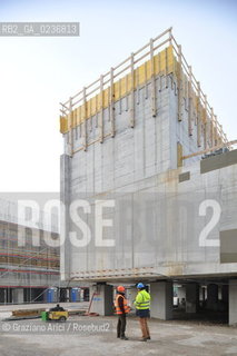 VENEZIA 15/12/10 - LAVORI ALLA BOCCA DI PORTO DI MALAMOCCO SICUREZZA  ©Graziano Arici/Rosebud2  CONSORZIO VENEZIA NUOVA