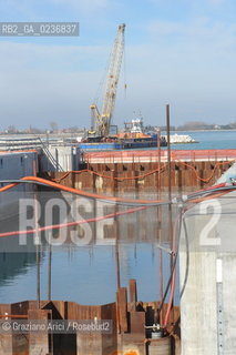VENEZIA 3/2/11 - LAVORI IN CORSO ALLA BOCCA DI PORTO DI LIDO LATO TREPORTI ©Graziano Arici/Rosebud2 CONSORZIO VENEZIA NUOVA