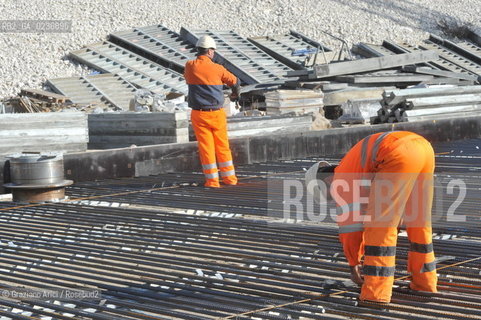 VENEZIA 3/2/11 - LAVORI IN CORSO ALLA BOCCA DI PORTO DI LIDO LATO TREPORTI ©Graziano Arici/Rosebud2 CONSORZIO VENEZIA NUOVA
