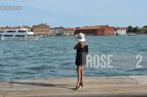 Venezia maggio 2011 - Fondamenta delle zattere cappello ©Graziano Arici/Rosebud2.Venice mai 2011 - Zattere hat ©Graziano Arici/Rosebud2
