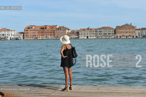 Venezia maggio 2011 - Fondamenta delle zattere cappello ©Graziano Arici/Rosebud2.Venice mai 2011 - Zattere hat ©Graziano Arici/Rosebud2