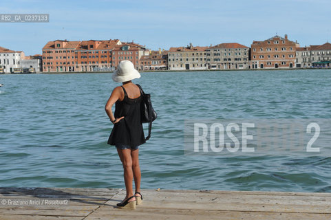 Venezia maggio 2011 - Fondamenta delle zattere cappello ©Graziano Arici/Rosebud2.Venice mai 2011 - Zattere hat ©Graziano Arici/Rosebud2