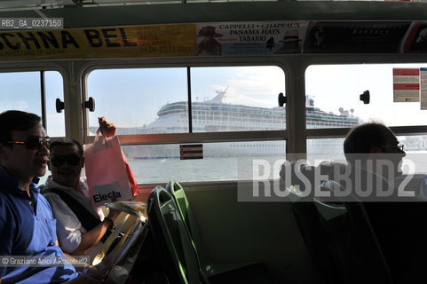 Venezia maggio 2011 - nave passeggeri ©Graziano Arici/Rosebud2.Venice mai 2011 - Cruiser liner  ©Graziano Arici/Rosebud2