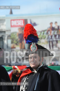 Venezia 17 marzo 2011 - Celebrazione per i 150 anni dellUnità dItalia in Piazza San Marco bersaglieri acqua alta carabinieri pubblicità bandiera ©Graziano Arici/Rosebud2
