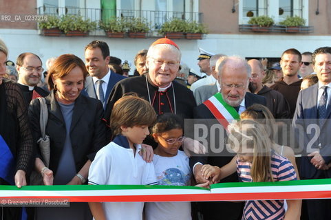Venice 17/7/11 - The cardinal Angelo Scola with the Major of Veneice Orsoni over the Boat-Bridge in Giudecca Canal for the Redentore Feast festa fuochi dartificio ©Graziano Arici/Rosebud2