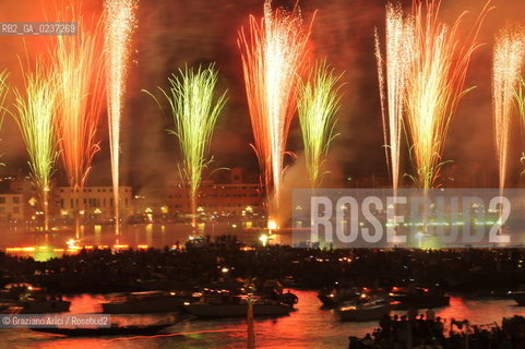 Venice 17/7/11 - Fiereworks in St.Marks Bassin for the Redentore Feast festa fuochi dartificio ©Graziano Arici/Rosebud2