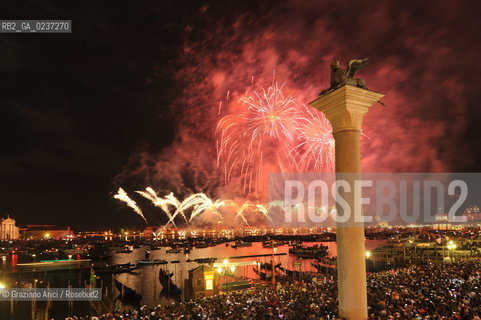 Venice 17/7/11 - Fiereworks in St.Marks Bassin for the Redentore Feast festa fuochi dartificio ©Graziano Arici/Rosebud2