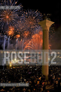 Venice 17/7/11 - Fiereworks in St.Marks Bassin for the Redentore Feast festa fuochi dartificio ©Graziano Arici/Rosebud2