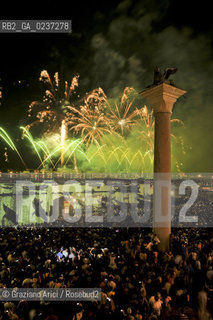 Venice 17/7/11 - Fiereworks in St.Marks Bassin for the Redentore Feast festa fuochi dartificio ©Graziano Arici/Rosebud2