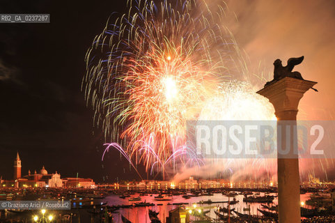 Venice 17/7/11 - Fiereworks in St.Marks Bassin for the Redentore Feast festa fuochi dartificio ©Graziano Arici/Rosebud2