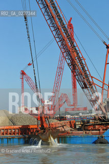 VENEZIA 1/2/11 - LAVORI IN CORSO ALLA BOCCA DI PORTO DI CHIOGGIA ©Graziano Arici/Rosebud2 CONSORZIO VENEZIA NUOVA