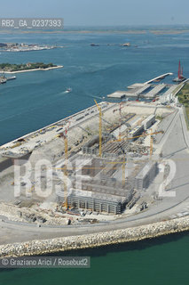 VENEZIA 21 GIUGNO 2011 - FOTO AEREE DEI LAVORI IN CORSO ALLA BOCCA DI PORTO DI CHIOGGIA ©Graziano Arici/Rosebud2  CONSORZIO VENEZIA NUOVA..