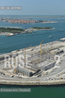 VENEZIA 21 GIUGNO 2011 - FOTO AEREE DEI LAVORI IN CORSO ALLA BOCCA DI PORTO DI CHIOGGIA ©Graziano Arici/Rosebud2  CONSORZIO VENEZIA NUOVA..