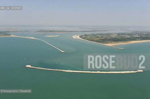 VENEZIA 21 CHIOGGIA 2011 - FOTO AEREE DEI LAVORI IN CORSO ALLA BOCCA DI PORTO DI LIDO©Graziano Arici/Rosebud2  CONSORZIO VENEZIA NUOVA