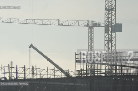 VENEZIA 15/12/10 - LAVORI ALLA BOCCA DI PORTO DI MALAMOCCO SICUREZZA  ©Graziano Arici/Rosebud2  CONSORZIO VENEZIA NUOVA
