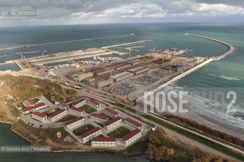 VENEZIA 13/12/10 FOTO AEREE AI LAVORI IN CORSO  PER LA COSTRUZIONE DELLE DIGHE MOBILI ALLA BOCCA DEL PORTO DI MALAMOCCO ©Graziano Arici/Rosebud2 CONSORZIO VENEZIA NUOVA