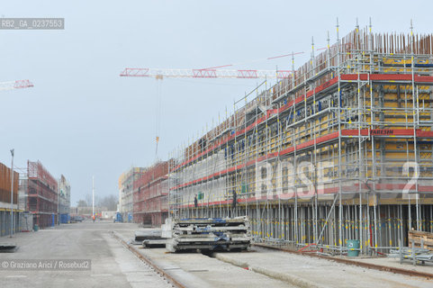 VENEZIA 15/12/10 - LAVORI ALLA BOCCA DI PORTO DI MALAMOCCO SICUREZZA  ©Graziano Arici/Rosebud2  CONSORZIO VENEZIA NUOVA