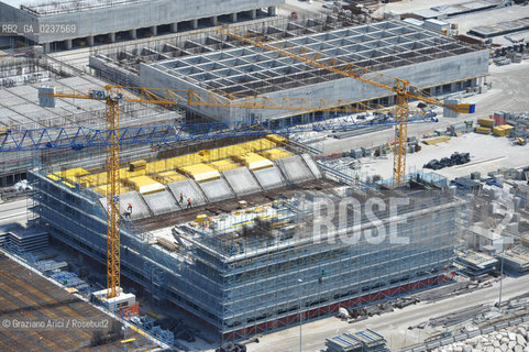 VENEZIA 21 GIUGNO 2011 - FOTO AEREE DEI LAVORI IN CORSO ALLA BOCCA DI PORTO DI MALAMOCCO ©Graziano Arici/Rosebud2  CONSORZIO VENEZIA NUOVA