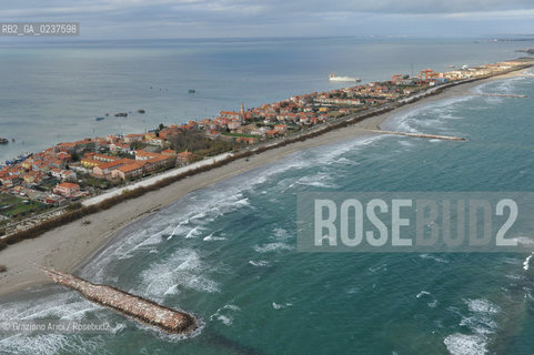 Venezia 13/12/10 - Foto aerea del Litorale di Pellestrina spiaggia ©Graziano Arici/Rosebud2 consorzio venezia nuova