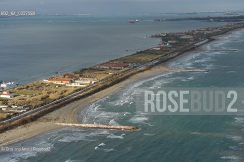 Venezia 13/12/10 - Foto aerea del Litorale di Pellestrina spiaggia ©Graziano Arici/Rosebud2 consorzio venezia nuova
