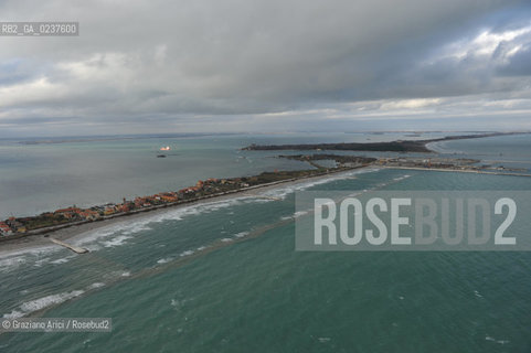 Venezia 13/12/10 - Foto aerea del Litorale di Pellestrina spiaggia ©Graziano Arici/Rosebud2 consorzio venezia nuova