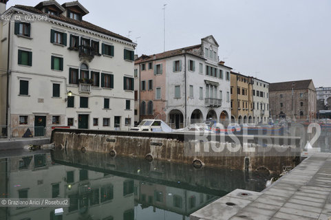 CHIOGGIA 21/12/2012 CANALE DELLA VENA - POSA IN OPERA DEI CASSONI ANTI ALTA MAREA E PARATIE MOBILI  ©Graziano Arici/Rosebud2   CONSORZIO VENEZIA NUOVA