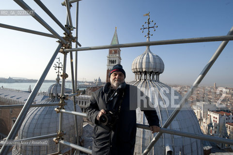 Venezia 12/1/12 - Lavori di restauro delle Cupole della Basilica di San Marco di Venezia. I lavori di restauro sono diretti dalla Procuratoria della Basilica e da 1000 anni fanno in modo che la complessa struttura sia continuamente monitorata e restaurata - dome of the St:Marks Basilik ©Graziano Arici/Rosebud2