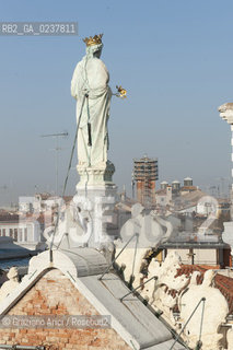 Venezia 12/1/12 - Lavori di restauro delle Cupole della Basilica di San Marco di Venezia. I lavori di restauro sono diretti dalla Procuratoria della Basilica e da 1000 anni fanno in modo che la complessa struttura sia continuamente monitorata e restaurata - dome of the St:Marks Basilik ©Graziano Arici/Rosebud2