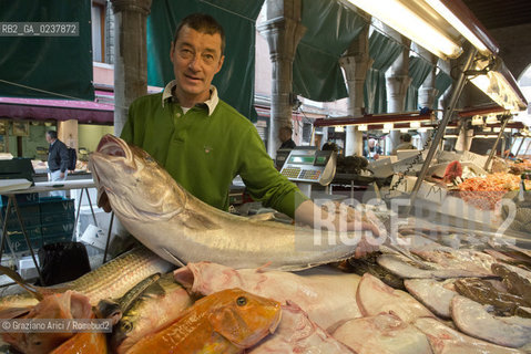 Venice 5/5/12 - One of the best fishmonger in the Rialto Fishmarket. Marco Bergamasco - pescivendolo di Rialto pesce mercato ©Graziano Arici/Rosebud2