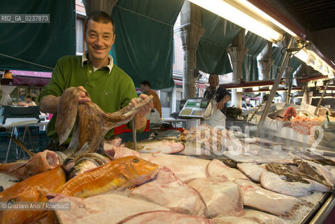 Venice 5/5/12 - One of the best fishmonger in the Rialto Fishmarket. Marco Bergamasco - pescivendolo di Rialto pesce mercato ©Graziano Arici/Rosebud2