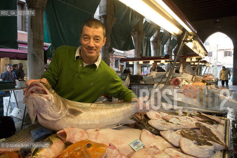 Venice 5/5/12 - One of the best fishmonger in the Rialto Fishmarket. Marco Bergamasco - pescivendolo di Rialto pesce mercato ©Graziano Arici/Rosebud2
