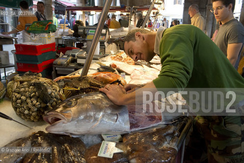 Venice 5/5/12 - One of the best fishmonger in the Rialto Fishmarket. Marco Bergamasco - pescivendolo di Rialto pesce mercato ©Graziano Arici/Rosebud2
