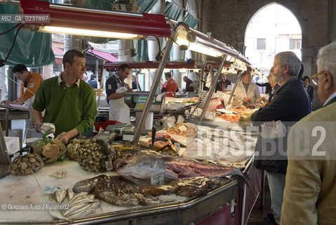 Venice 5/5/12 - One of the best fishmonger in the Rialto Fishmarket. Marco Bergamasco - pescivendolo di Rialto pesce mercato ©Graziano Arici/Rosebud2