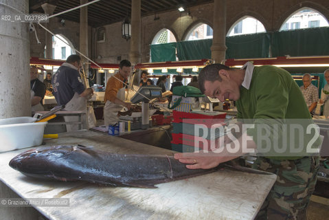 Venice 5/5/12 - One of the best fishmonger in the Rialto Fishmarket. Marco Bergamasco - pescivendolo di Rialto pesce mercato ©Graziano Arici/Rosebud2