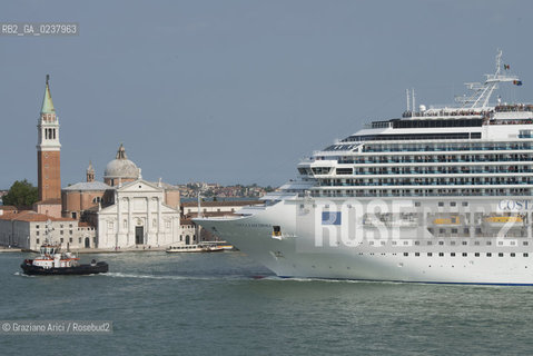 Venice, june 2012 - A cruise liner in St.Mark Bassin - nave da crociera nel bacino di S.Marco transantlatico ©Graziano Arici/Rosebud2