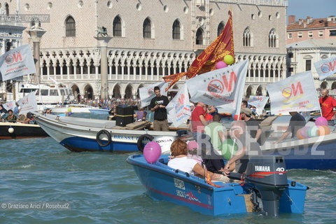 Venice 16/09/2012 -  Demonstration against  the great cruise liners in front of St.Mark - manifestazione del Comitato contro le Grandi Navi davanti al bacino di S.Marco nave ©Graziano Arici/Rosebud2
