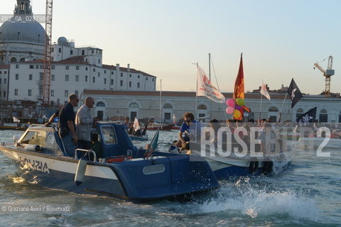 Venice 16/09/2012 -  Demonstration against  the great cruise liners in front of St.Mark - manifestazione del Comitato contro le Grandi Navi davanti al bacino di S.Marco nave ©Graziano Arici/Rosebud2