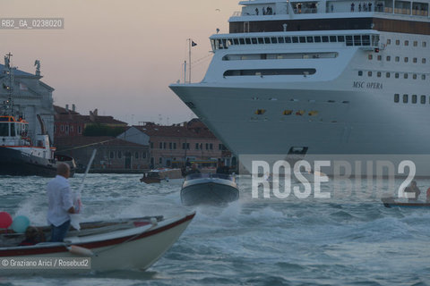 Venice 16/09/2012 -  Demonstration against  the great cruise liners in front of St.Mark - manifestazione del Comitato contro le Grandi Navi davanti al bacino di S.Marco nave ©Graziano Arici/Rosebud2