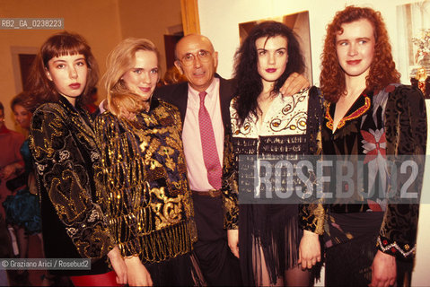 Venezia,1990.Festa per il matrimonio della stilista Fiorella Mancini,con larchitetto Plinio Danieli.Il fotografo Franco Fontana.Stilista matrimonio moda  .Venice,1990.Party for the marriage of Fiorella Mancini with Plinio Danieli.The photographer Franco Fontana ©Graziano Arici/Rosebud2