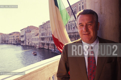 Venezia,1990.Ritratto del Presidente della Regione Veneto Franco Cremonese a Palazzo Balbi. Politica Regione Presidente ritratto.Venice,1990. Portrait of the president of  the Venetòs Region ©Graziano Arici/Rosebud2