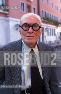 Venezia, 1999.Ritratto dellarchitetto e saggista Philip Johnson. Arte Architettura architetto saggista ritratto.Venice, 1999. Portrait of the architect and essayst Philip Johnson ©Graziano Arici/Rosebud2