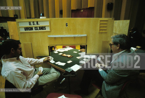 - Casinò del Lido di Venezia 1991.Olimpiade del bridge. Gioco giocatori bridge olimpiadi.-  Lido of Venice 1991.Bridgès Olympics ©Graziano Arici/Rosebud2