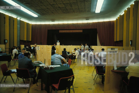 - Casinò del Lido di Venezia 1991.Olimpiade del bridge. Gioco giocatori bridge olimpiadi.-  Lido of Venice 1991.Bridgès Olympics ©Graziano Arici/Rosebud2