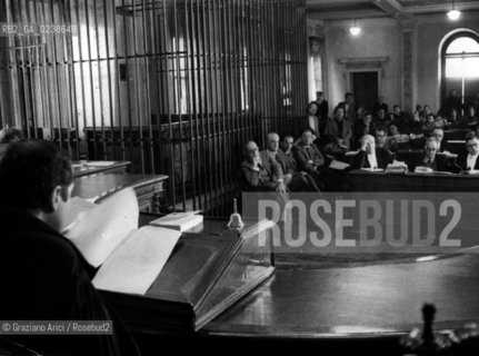 -Venezia, 1979. Processo in Corte dAssise per la strage di Peteano. Processo strage peteano Assise.-Venice 1979. Process for the massacre of Peteano -  Archivio Graziano Arici La cessione dei diritti si intende per quanto di nostra competenza; non comprende invece le eventuali spese relative a diritti che potranno essere richiesti dagli Enti cui appartengono le opere riprese. Tali costi, ove neccessari, e l’espletamento di qualsivoglia pratica di richiesta permessi sono esclusivamente  a  carico del committente   astga ©Graziano Arici/Rosebud2