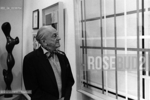 -Venezia,1981. Ritratto del gallerista Sydeny Janis. Arte Gallerista ritratto Mondrian quadro.-Venice,1981. Portrait of the art dealer Sydeny Janis ©Graziano Arici/Rosebud2  astga ©Graziano Arici/Rosebud2