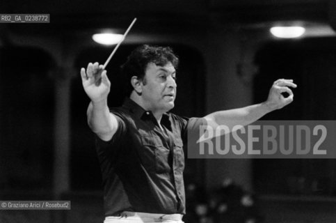 -Venice,1990. Ritratto del direttore dorchestra Zubin Mehta durante un concerto.  Musica Classica Direttore Orchestra ritratto .-Venice,1990. Portrait of the conductor Zubin Mehta during a concert ©Graziano Arici/Rosebud2  astga ©Graziano Arici/Rosebud2