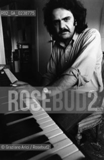 -Venezia,1989. Ritratto del compositore Fabio Vacchi.  Musica Contemporanea compositore ritratto pianoforte.-Venice,1989. Portrait of the composer Fabio Vacchi ©Graziano Arici/Rosebud2  astga ©Graziano Arici/Rosebud2