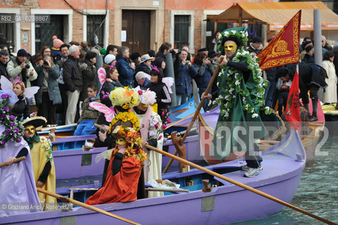 Venice 20/02/11 - Opening of the Venice Carnival 2011 - Volo della Pantegana or the Rat Flight in the Cannaregio Canal  topo carnevale ©Graziano Arici/Rosebud2